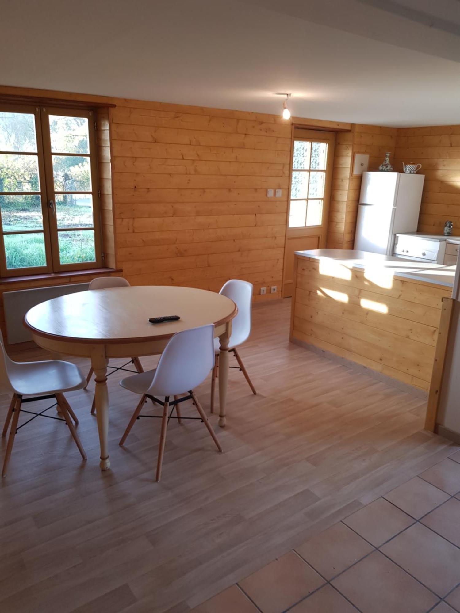 La Maison Dans Les Bois Soucelles Εξωτερικό φωτογραφία