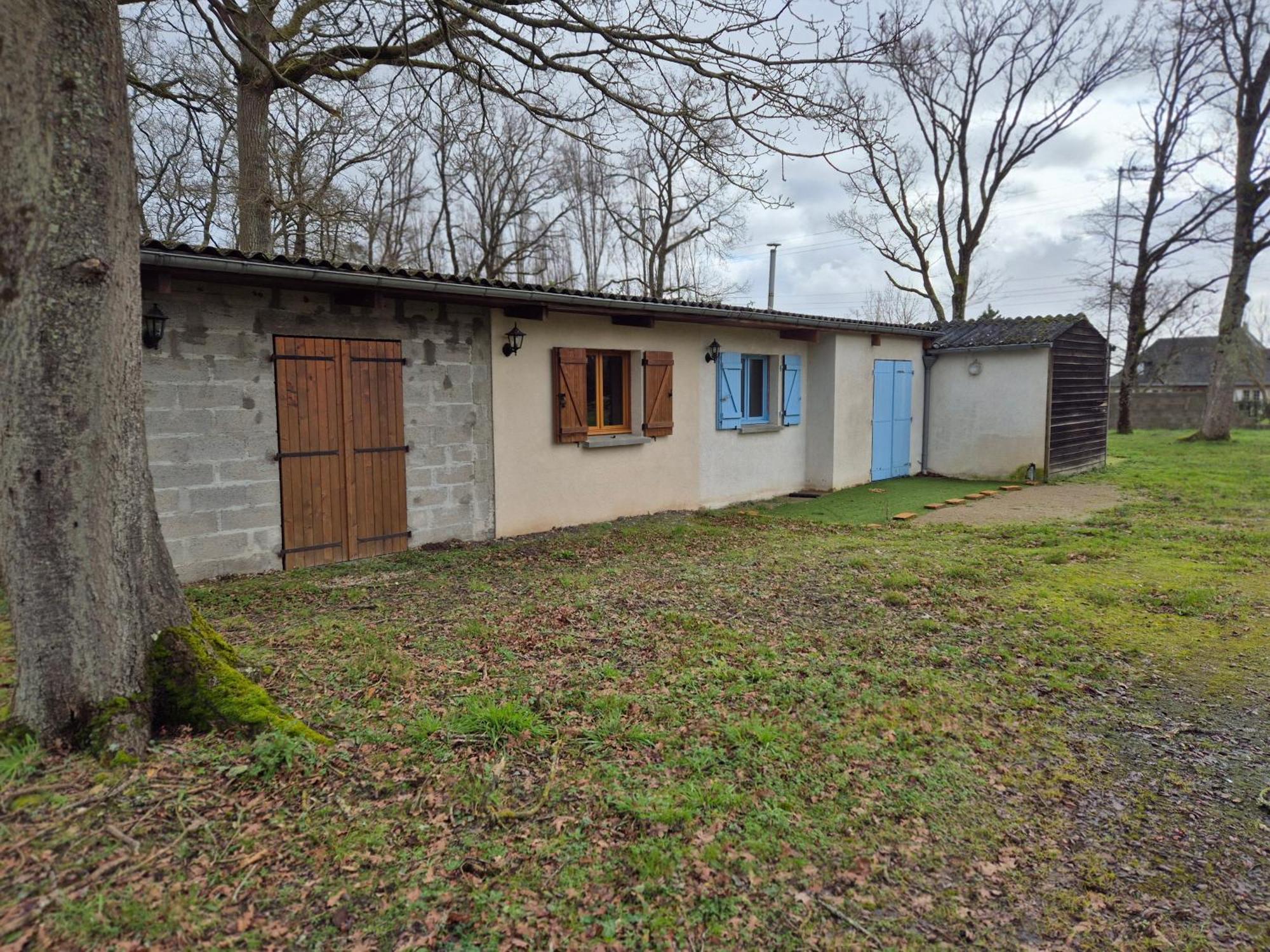 La Maison Dans Les Bois Soucelles Εξωτερικό φωτογραφία