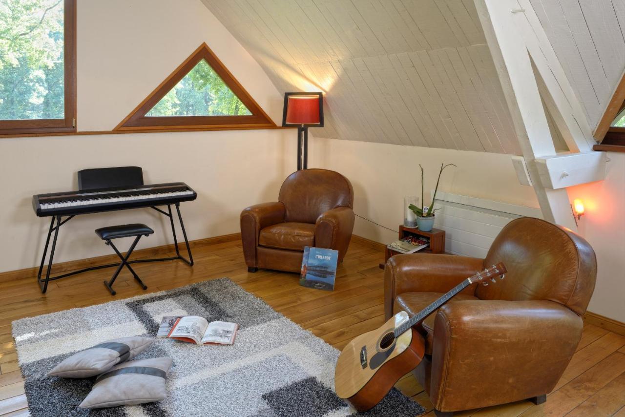 La Maison Dans Les Bois Soucelles Εξωτερικό φωτογραφία