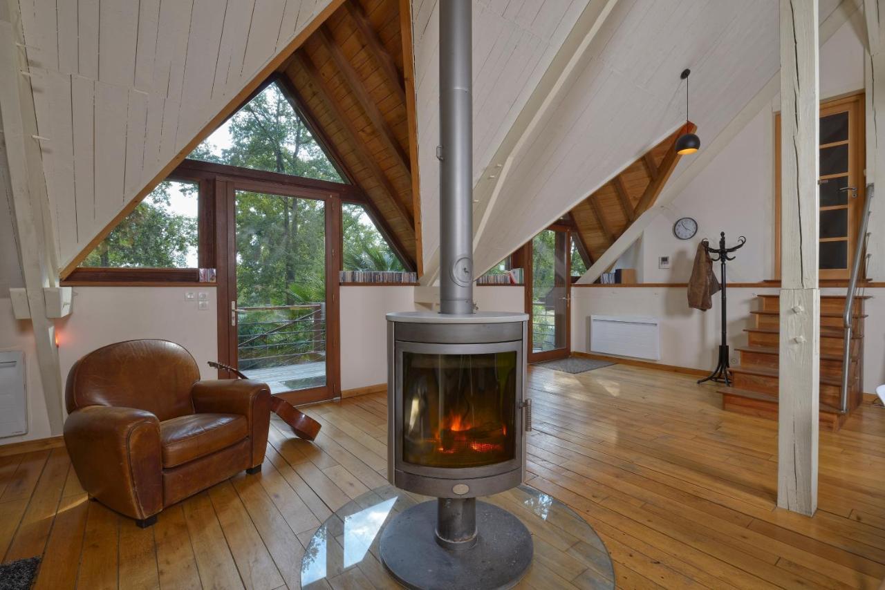 La Maison Dans Les Bois Soucelles Εξωτερικό φωτογραφία